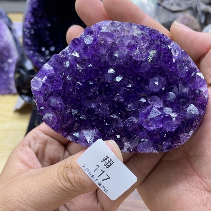 未镶嵌水晶大型摆件（非配饰）