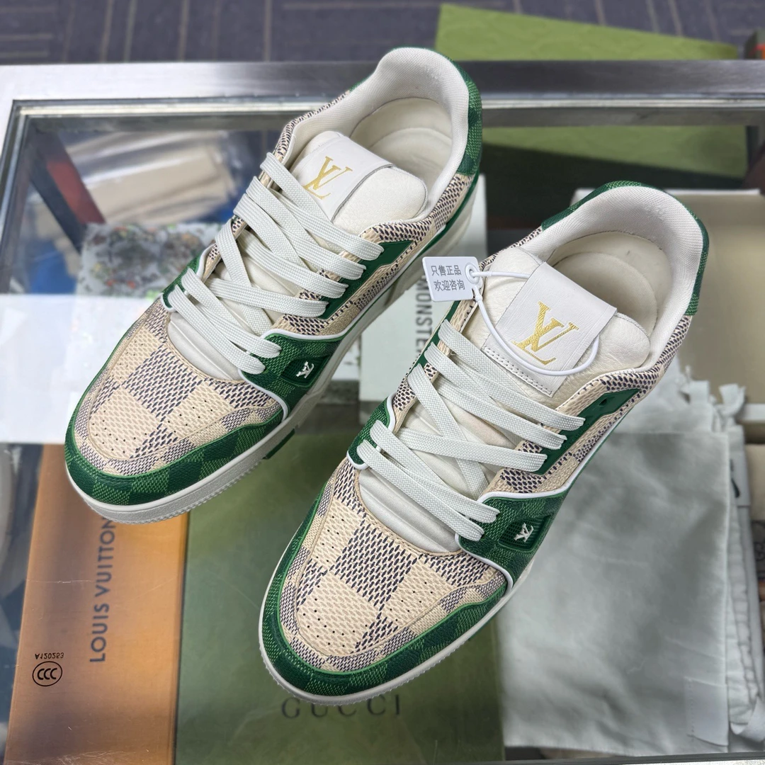LV TRAINER 白绿棋盘格 尺码/UK9.5 YH16117