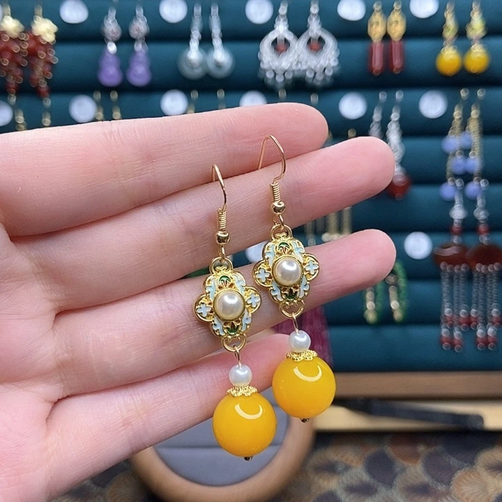 石英质玉耳钉合金