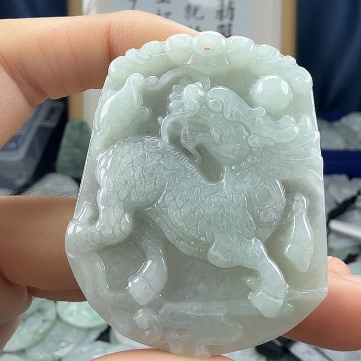 翡翠未镶嵌颈饰翡翠