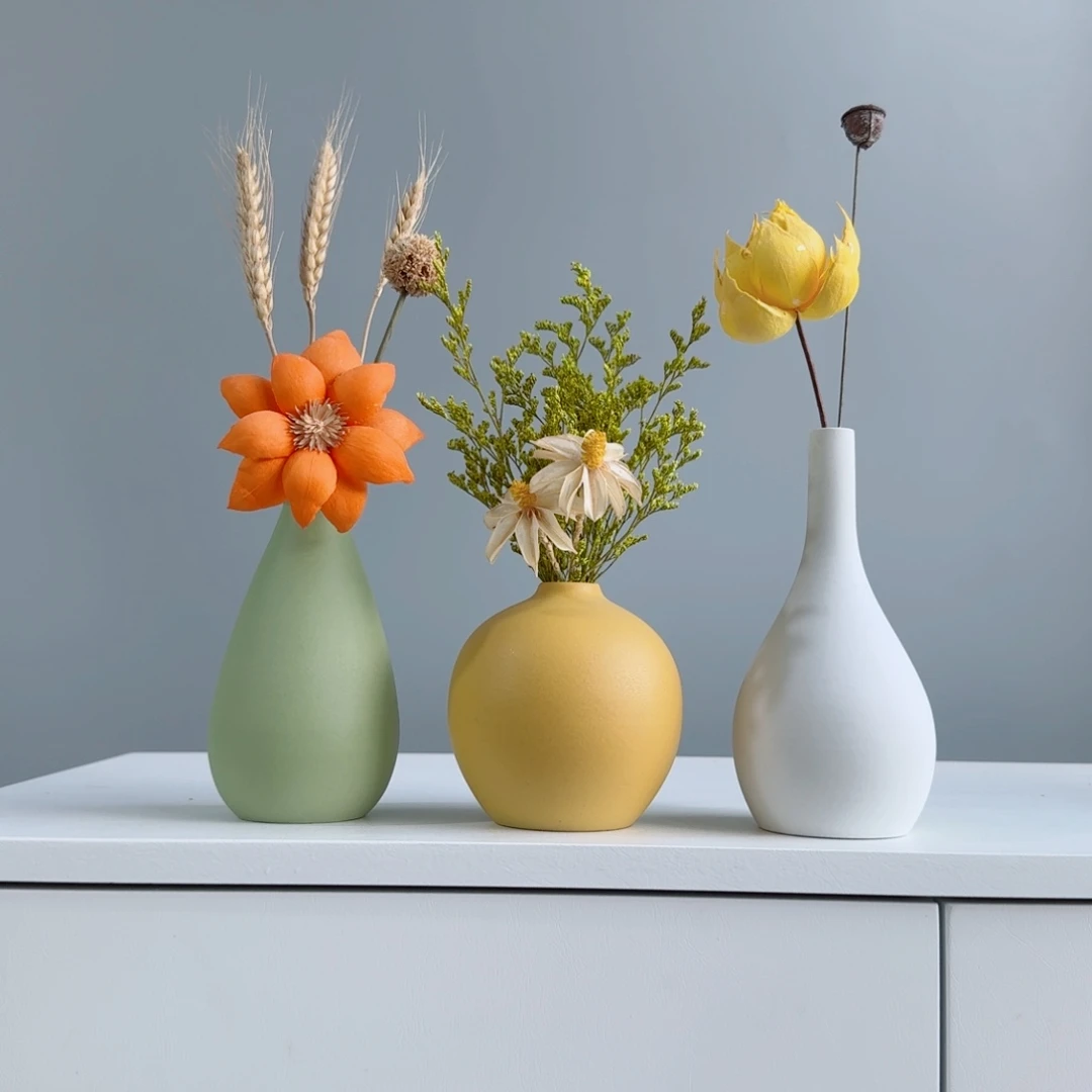 摆件陶瓷小花瓶摆件含花总高约20-30cm