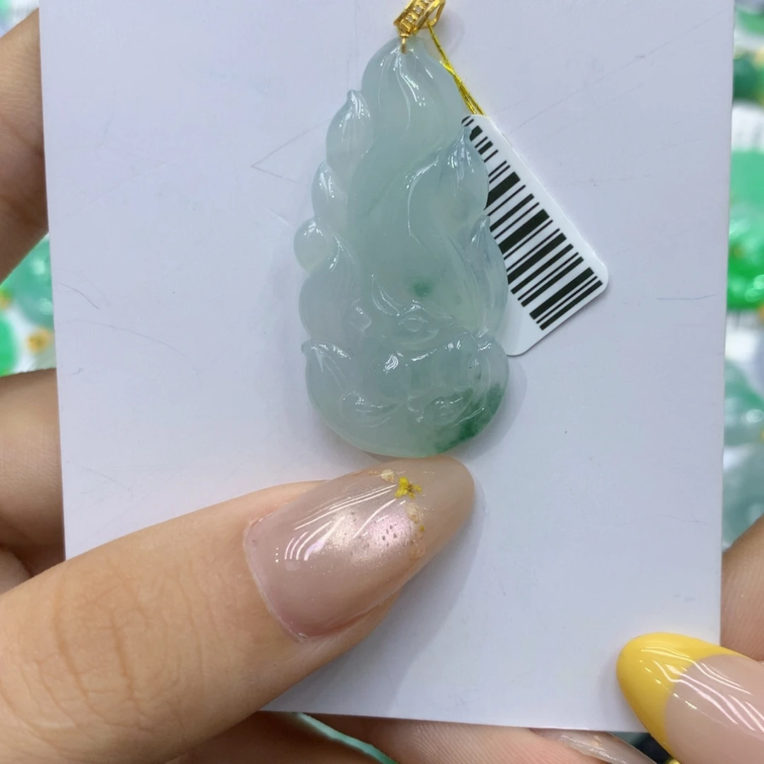 颈饰18K金镶嵌翡翠