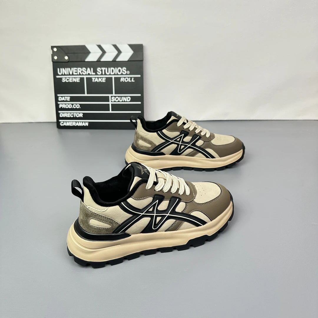 男士冬季加绒轻便运动潮鞋2025新款潮流低帮系带保暖运动鞋男棉鞋