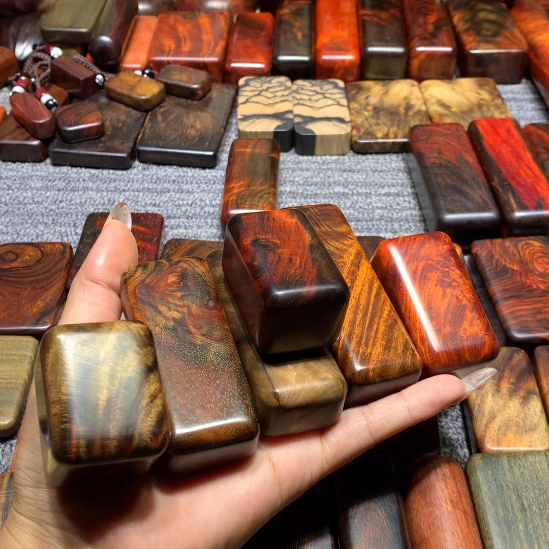 郴***友紫檀木类端景台1111111