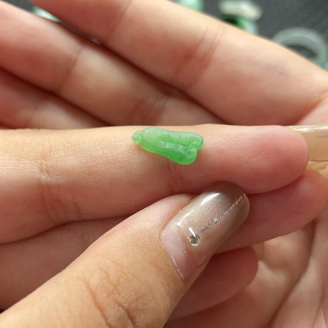 未镶嵌定制翡翠   翡翠