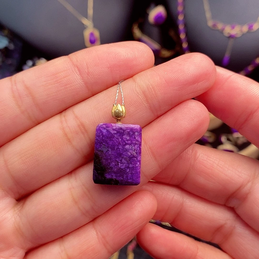 苏纪石（舒俱来）吊坠18K金镶嵌