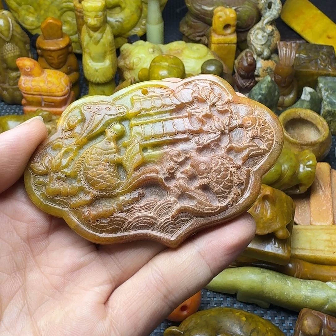 白玉菩提吊坠。。。