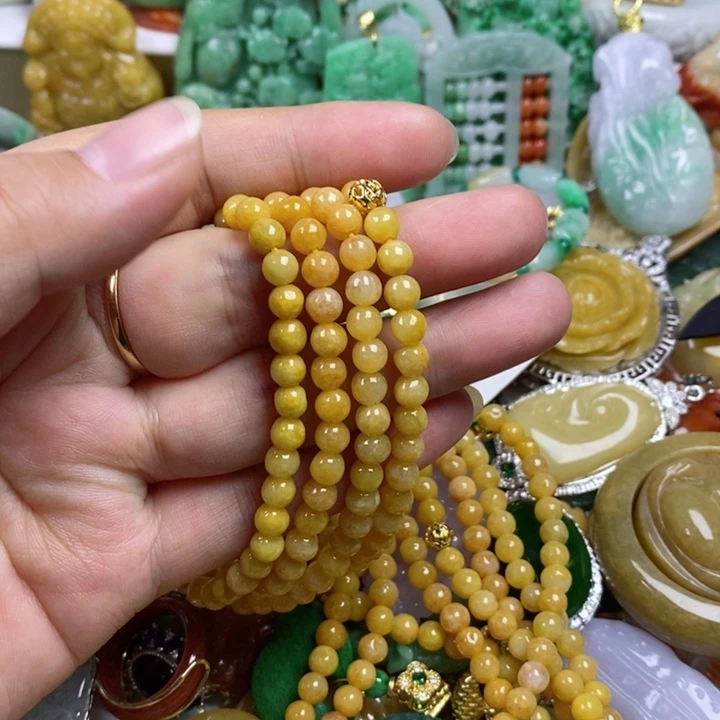 翡翠吊坠(赠链)未镶嵌世****琼