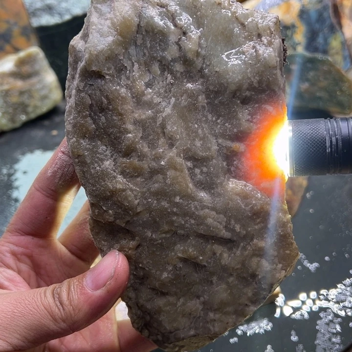 未镶嵌蛇纹石玉珠宝奇石