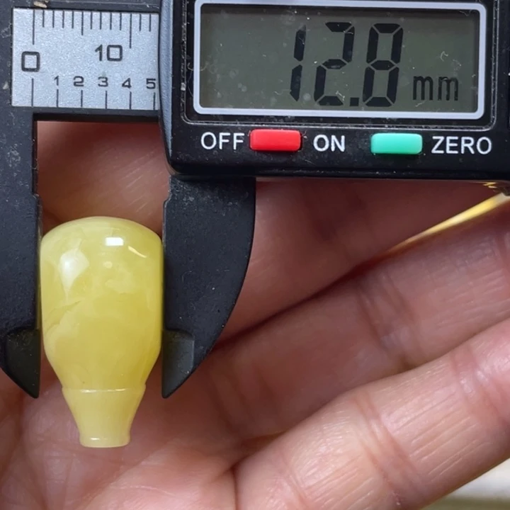 蜜蜡未镶嵌裸石18杂