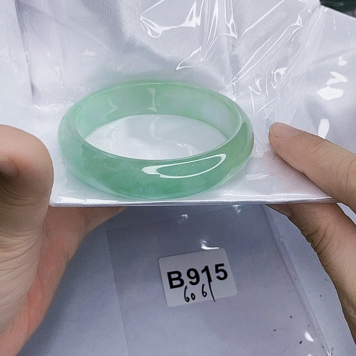 翡翠未镶嵌手镯一图一物实物为准