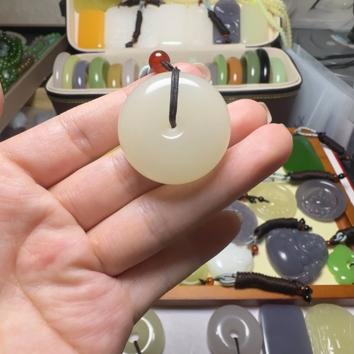 新疆老料蜂蜜水平安扣吊坠