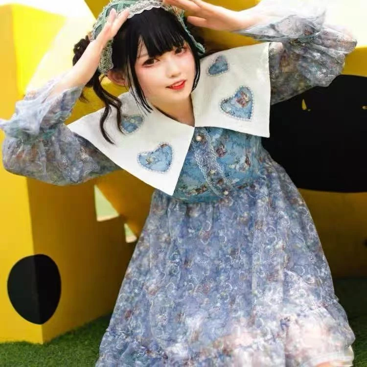 蓝色气质宫廷风重工连衣裙2024春秋新款高腰时尚显瘦气质裙子