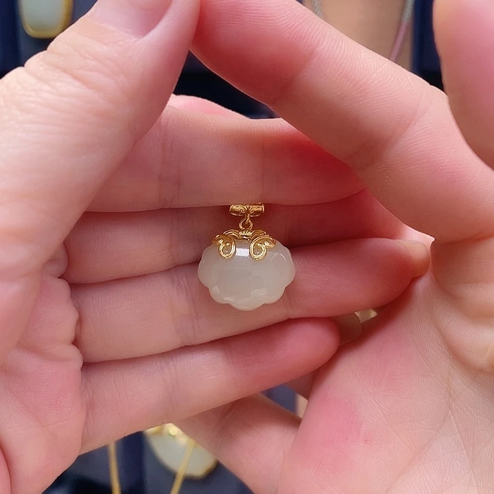 和田玉银S925镀金镶嵌颈饰