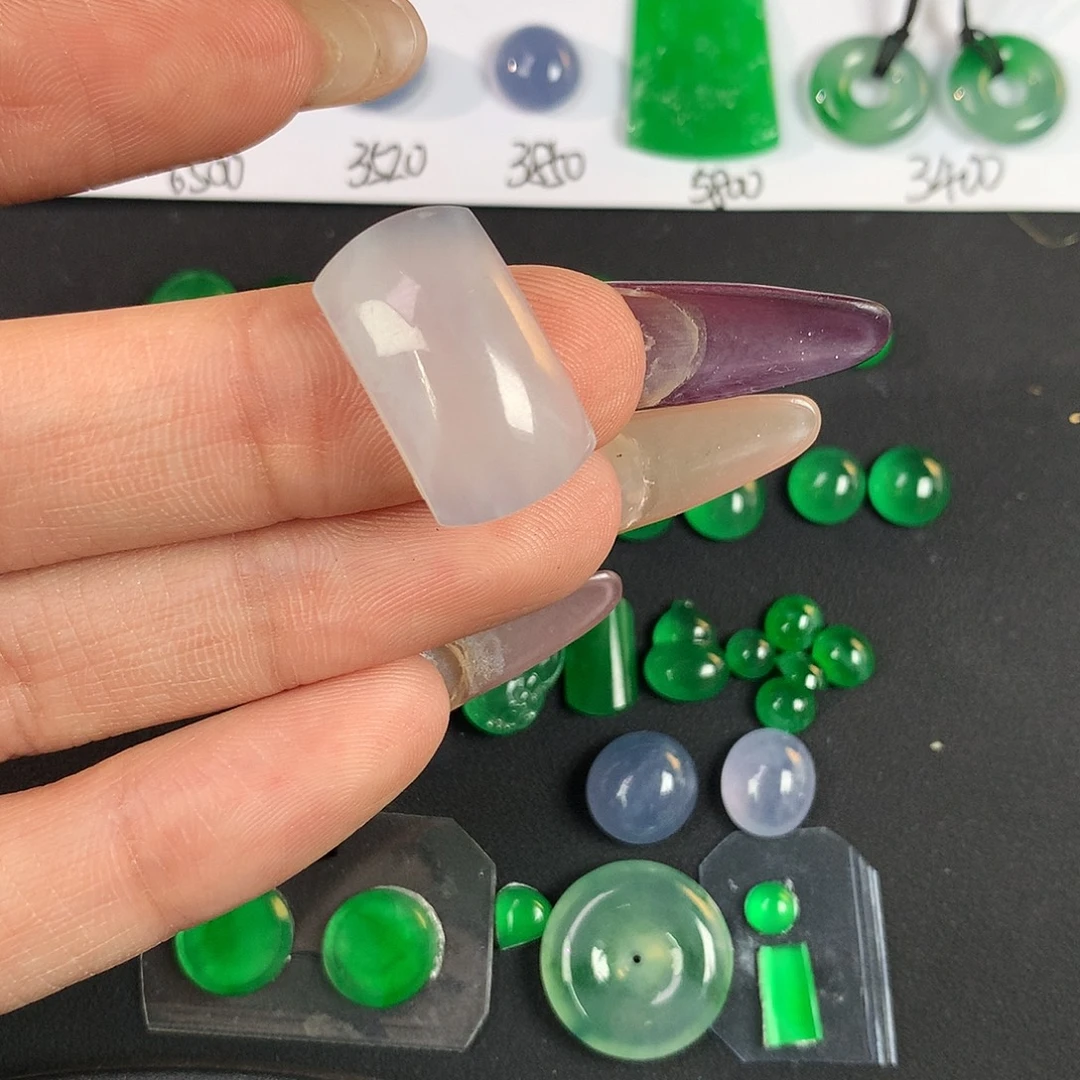 翡翠散珠19.6 11.4 5.9