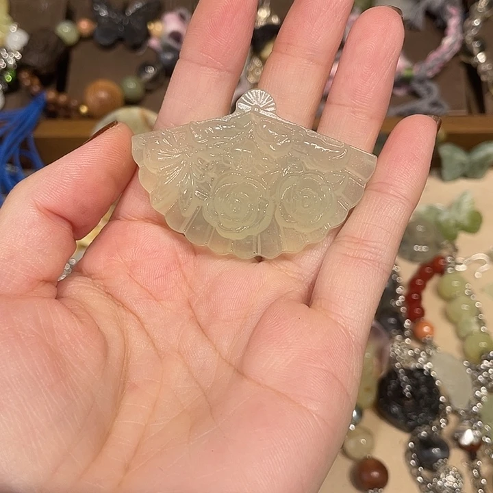 宁***宁蛇纹石玉合金颈饰