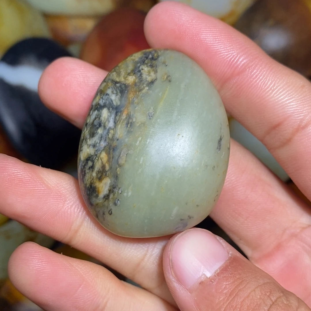 和田玉未镶嵌珠宝奇石