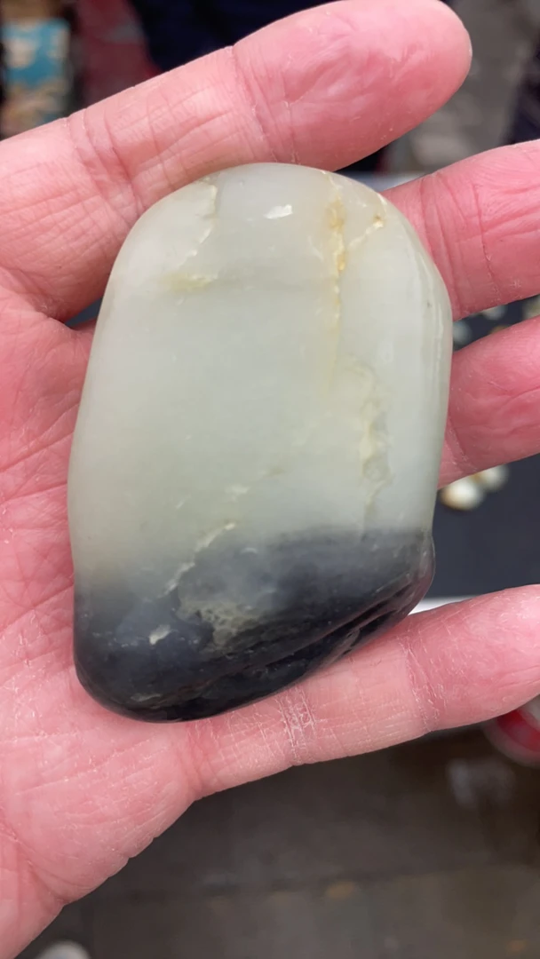 新疆和田玉原石青花挂件