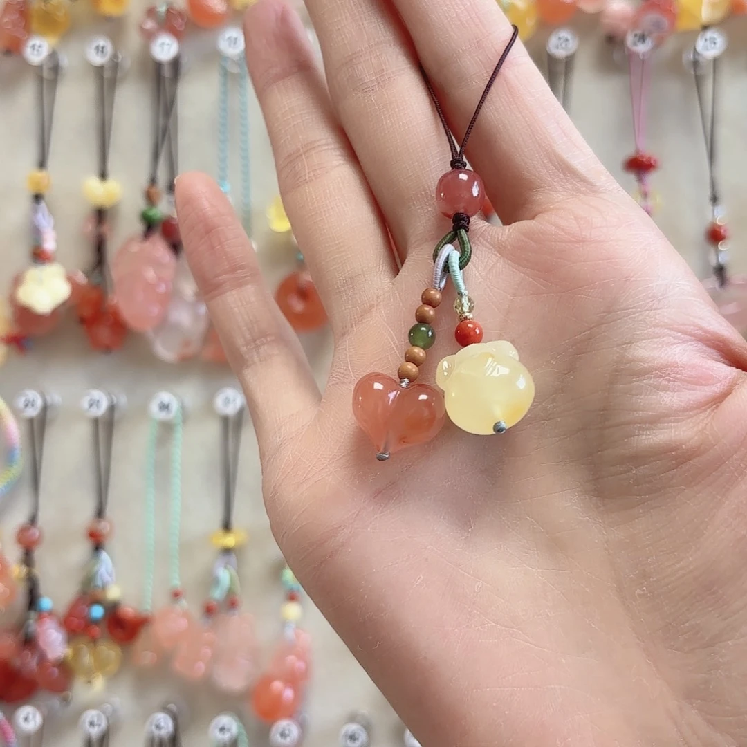 南红玛瑙未镶嵌吊坠(赠链)