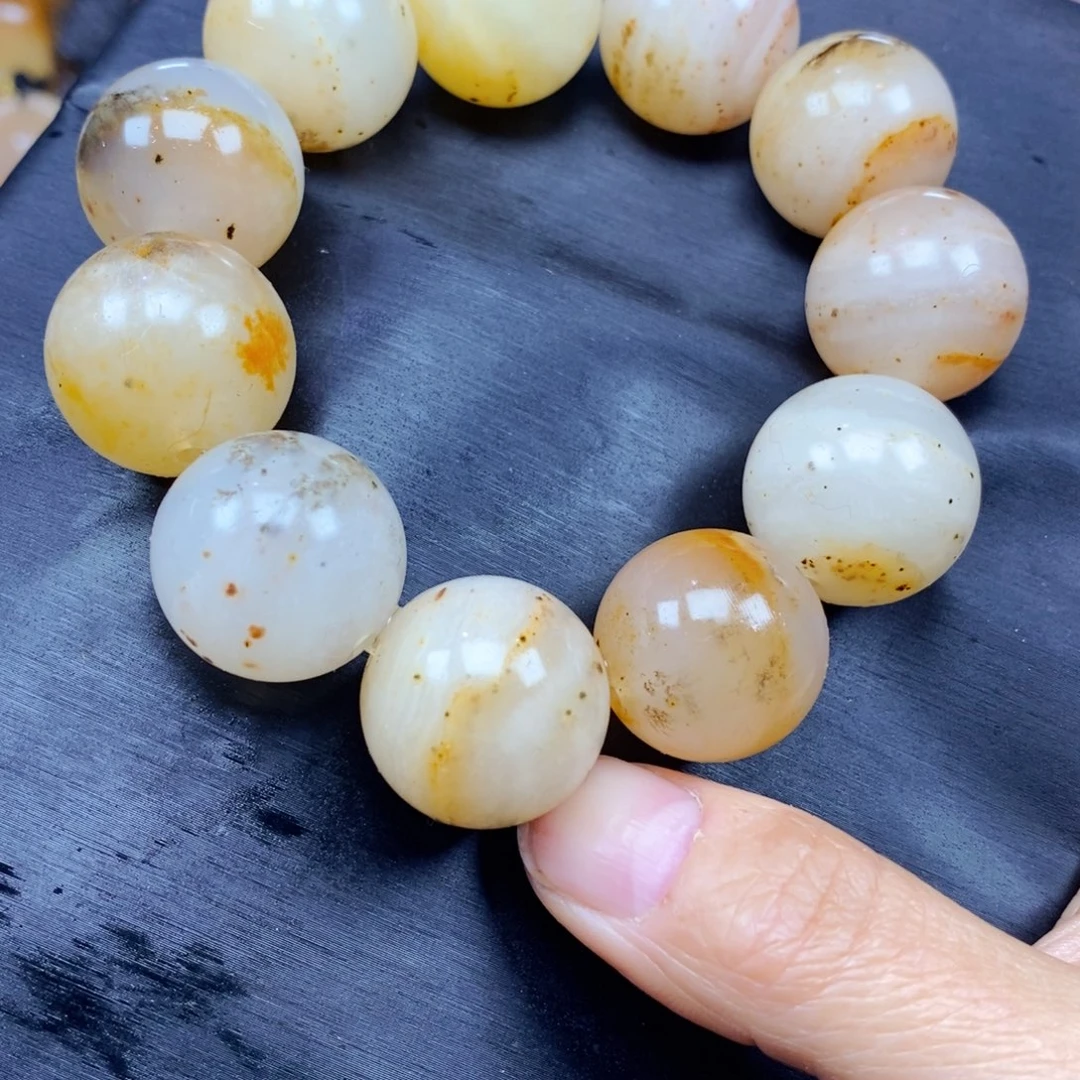 石英质玉（黄龙玉）颈饰未镶嵌