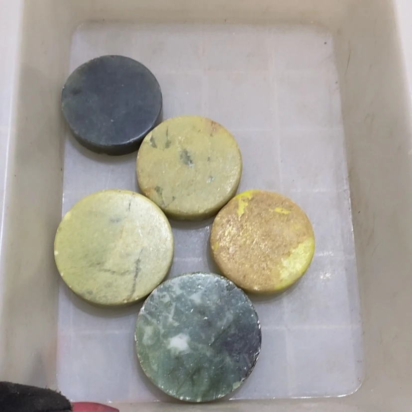 【闪购商品】蛇纹石玉颈饰未镶嵌8