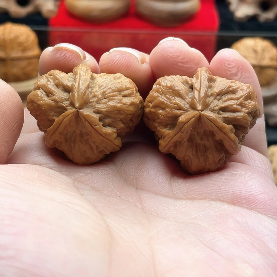 猴头核桃吊坠小石斧