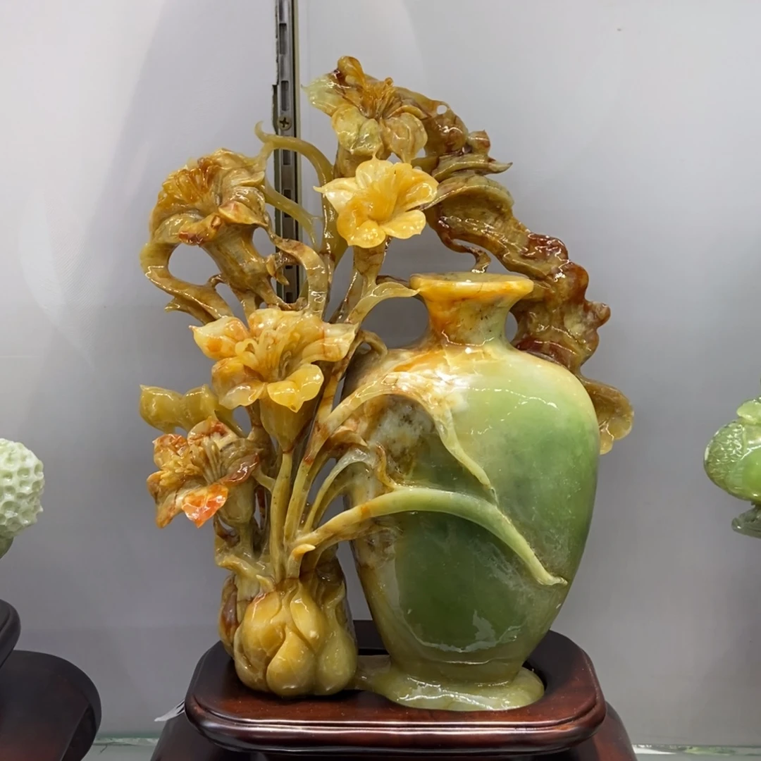 蛇纹石玉（覆膜）未镶嵌珠宝奇石