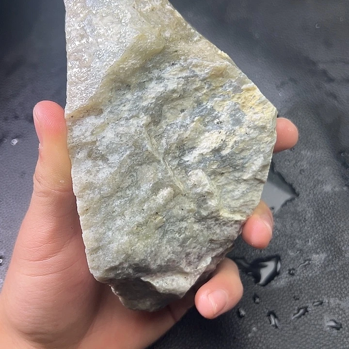 和田玉（糖玉）未镶嵌手镯