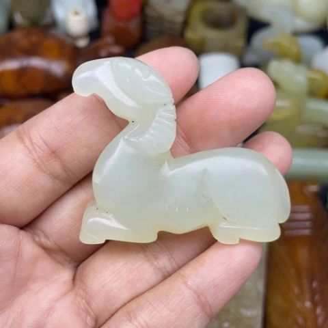 未镶嵌蛇纹石玉颈饰129