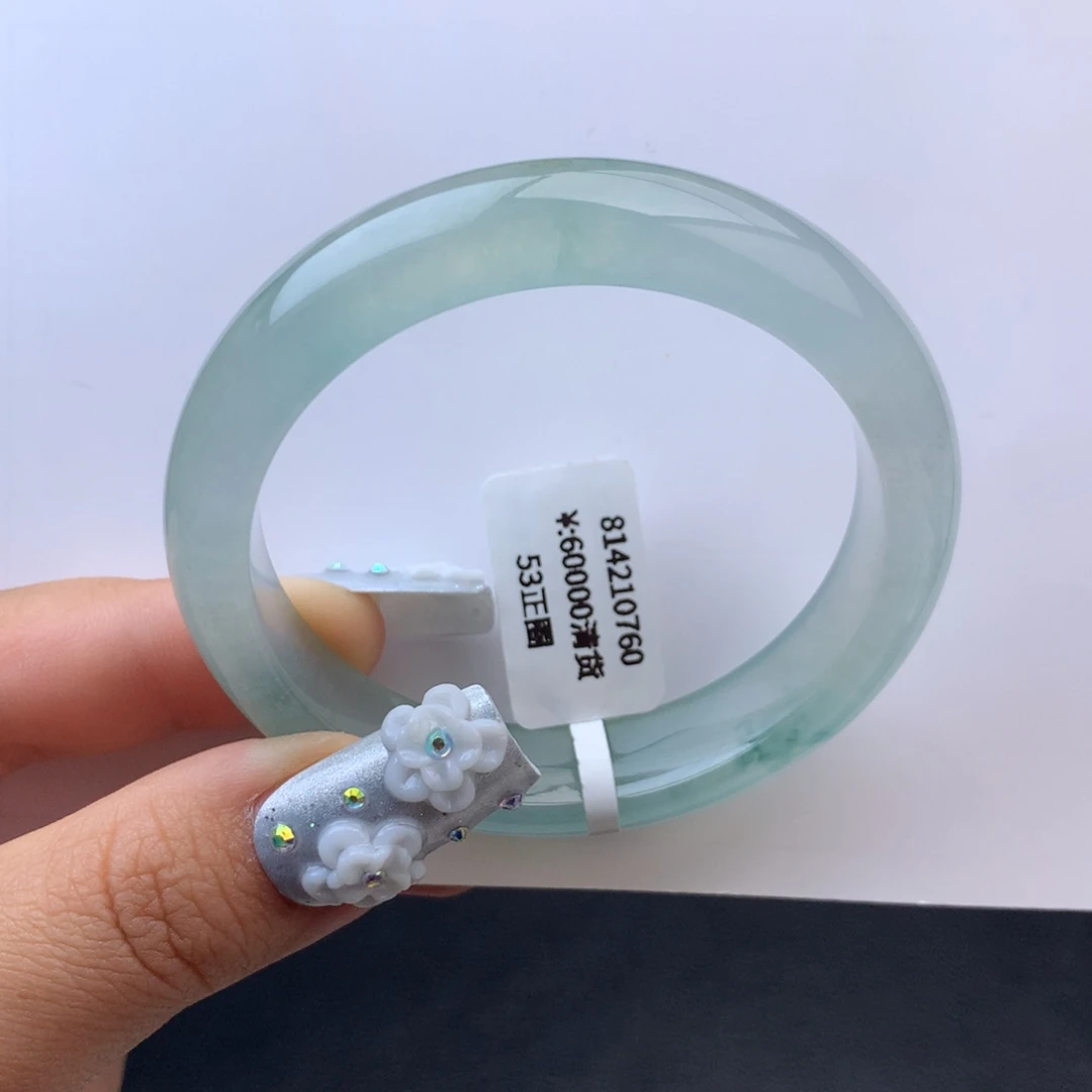 翡翠手镯未镶嵌回流）冰蓝飘花起光正圈手镯，强烈推荐有纹