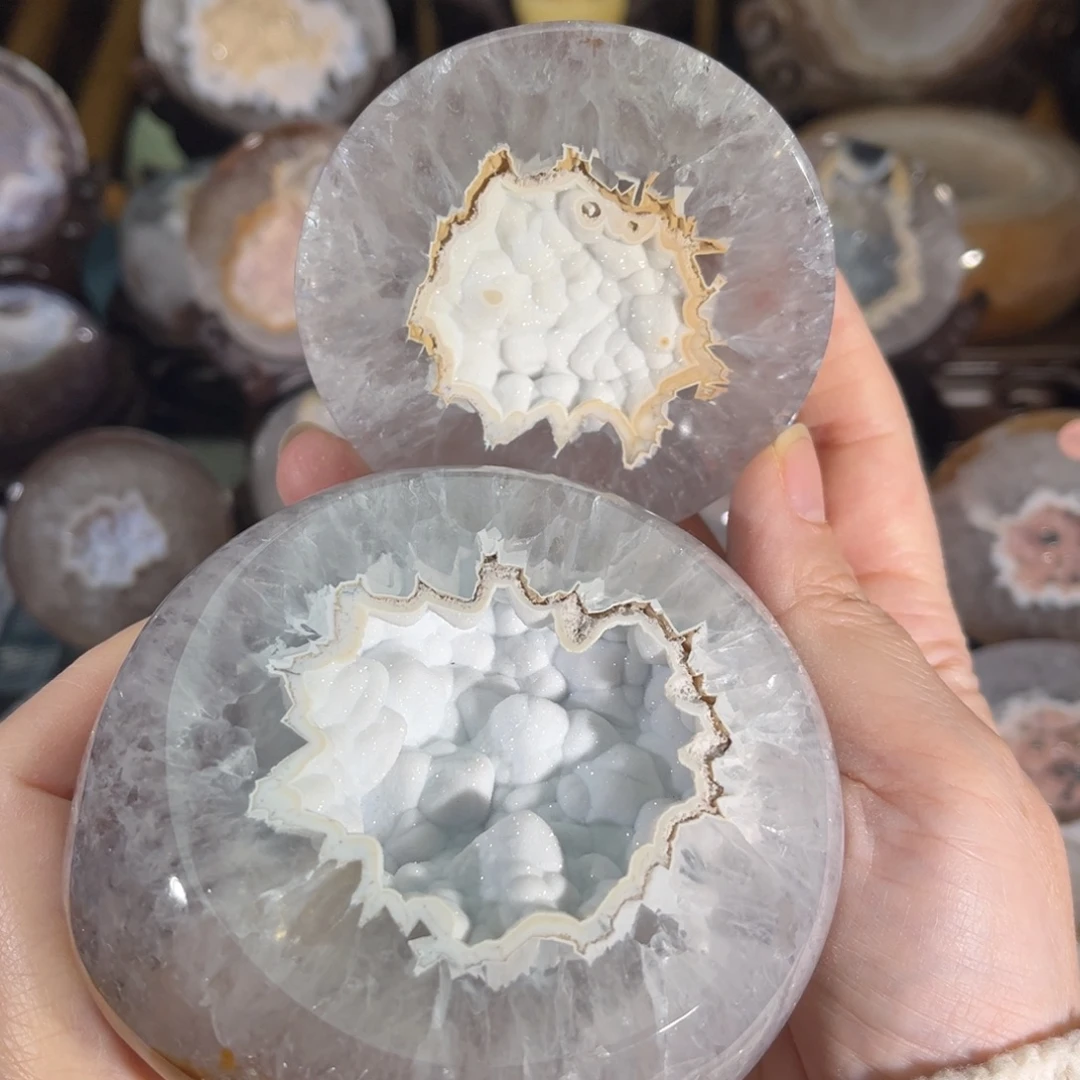 未镶嵌水晶大型摆件（非配饰）