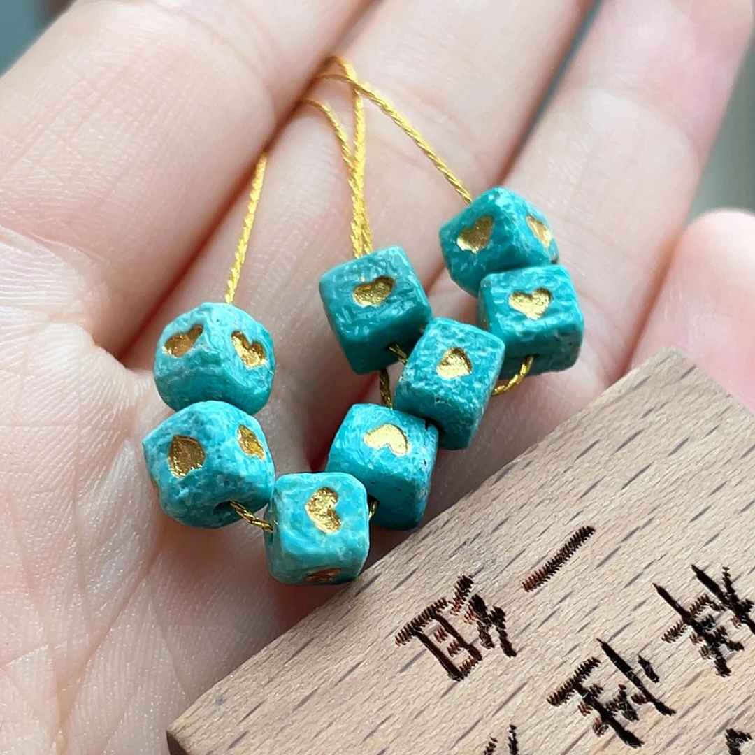 未镶嵌绿松石颈饰