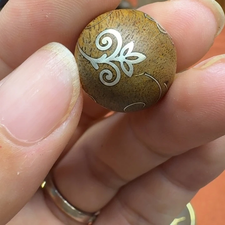 大叶紫檀（黑酸枝木类）