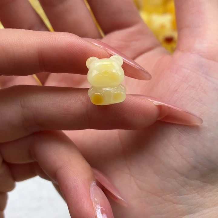 蜜蜡未镶嵌珠宝奇石