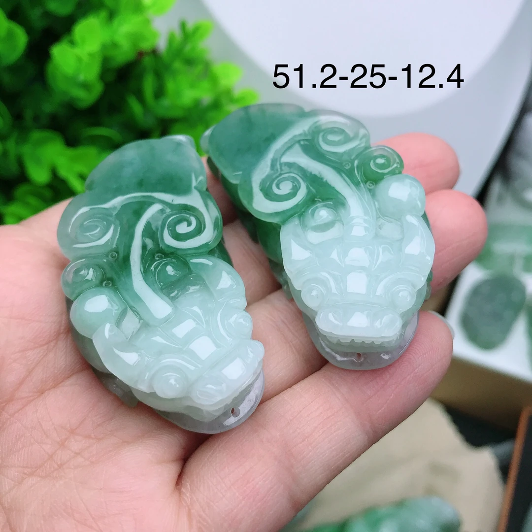 天然翡翠A货冰润飘绿招财貔貅多样性发货其一