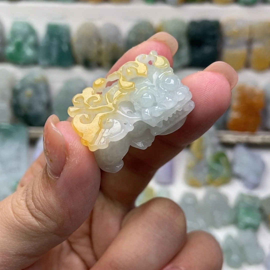 吊坠(赠链)未镶嵌翡翠