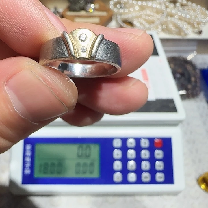 鸡***白大理石纯铜中古时期的建筑风格