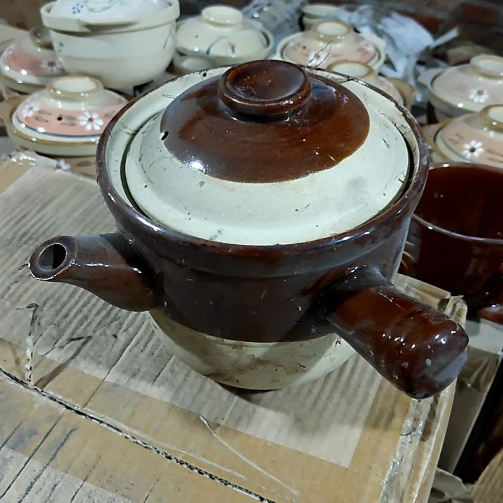 摆件盘子碗茶壶啥都有