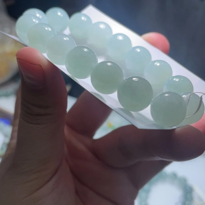定制翡翠未镶嵌不*翁翡翠卡12+