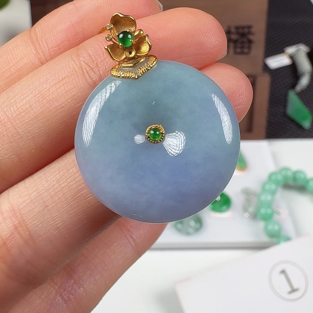 翡翠18K金镶嵌颈饰