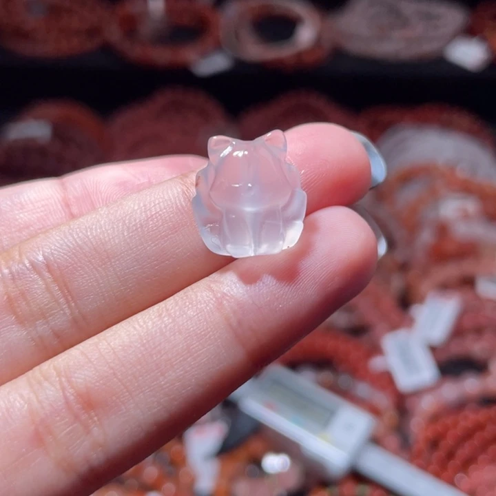 南红玛瑙未镶嵌九尾狐1044