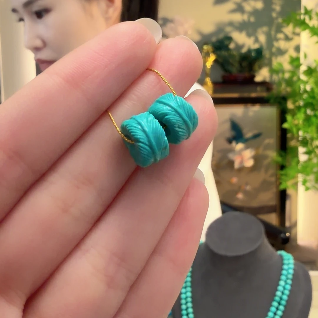 再***来绿松石未镶嵌颈饰