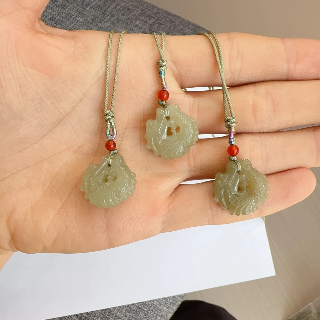 天然和田玉鱼化龙吊坠约7*20+mm左右多样性发其一ww颜色随机