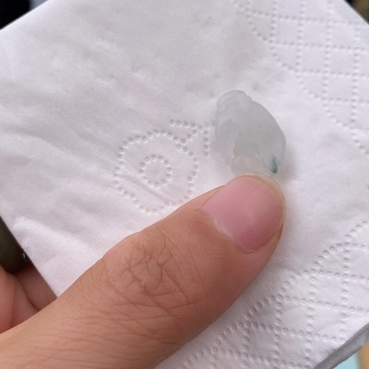 定制翡翠未镶嵌佛手