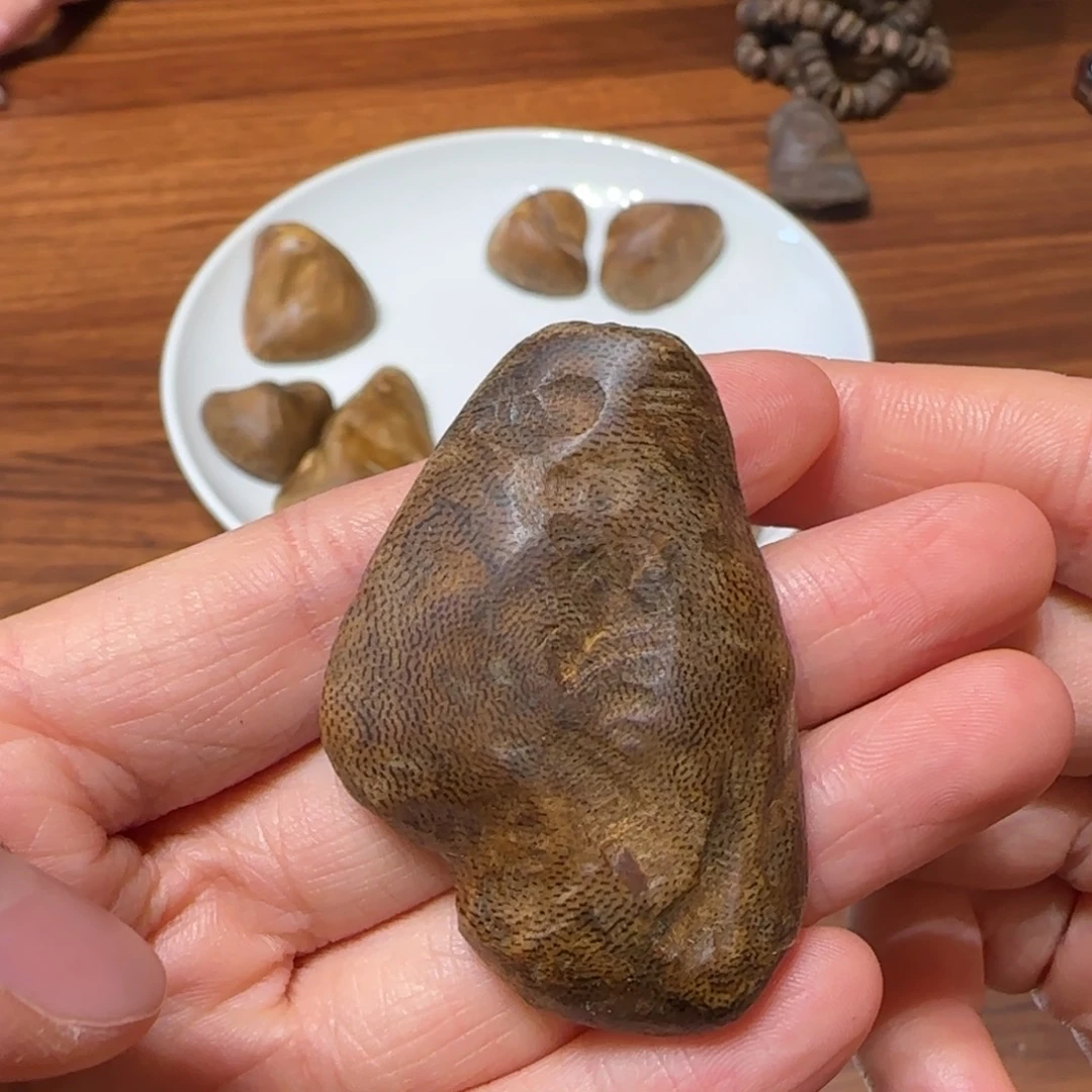 沉香沉香碎屑奇楠小包头5.7克