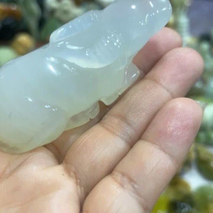 勇***哥蛇纹石玉未镶嵌颈饰