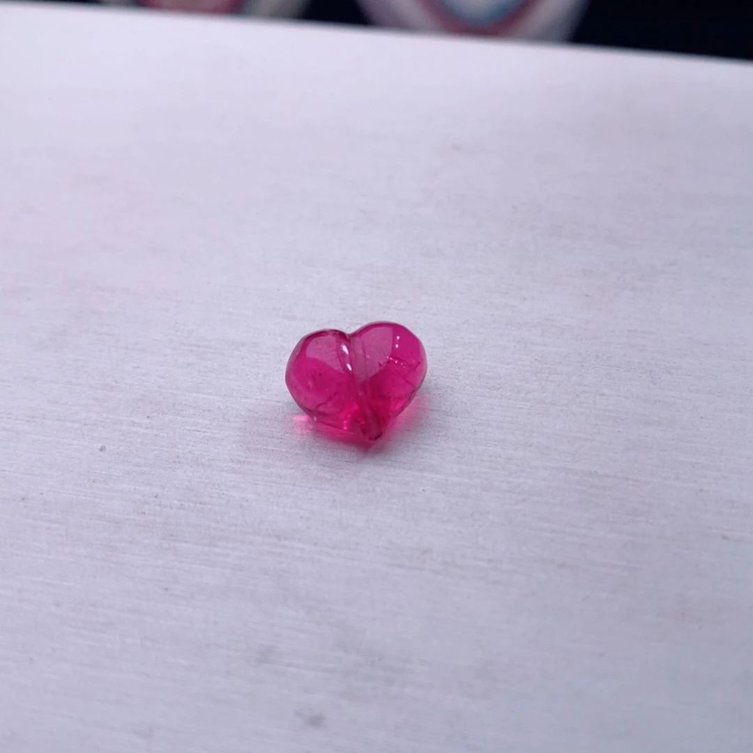 未镶嵌大屁桃碧玺碧玺A大屁桃