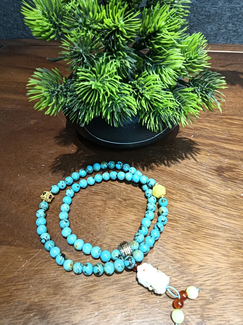 梧蓝花石项链带吊坠