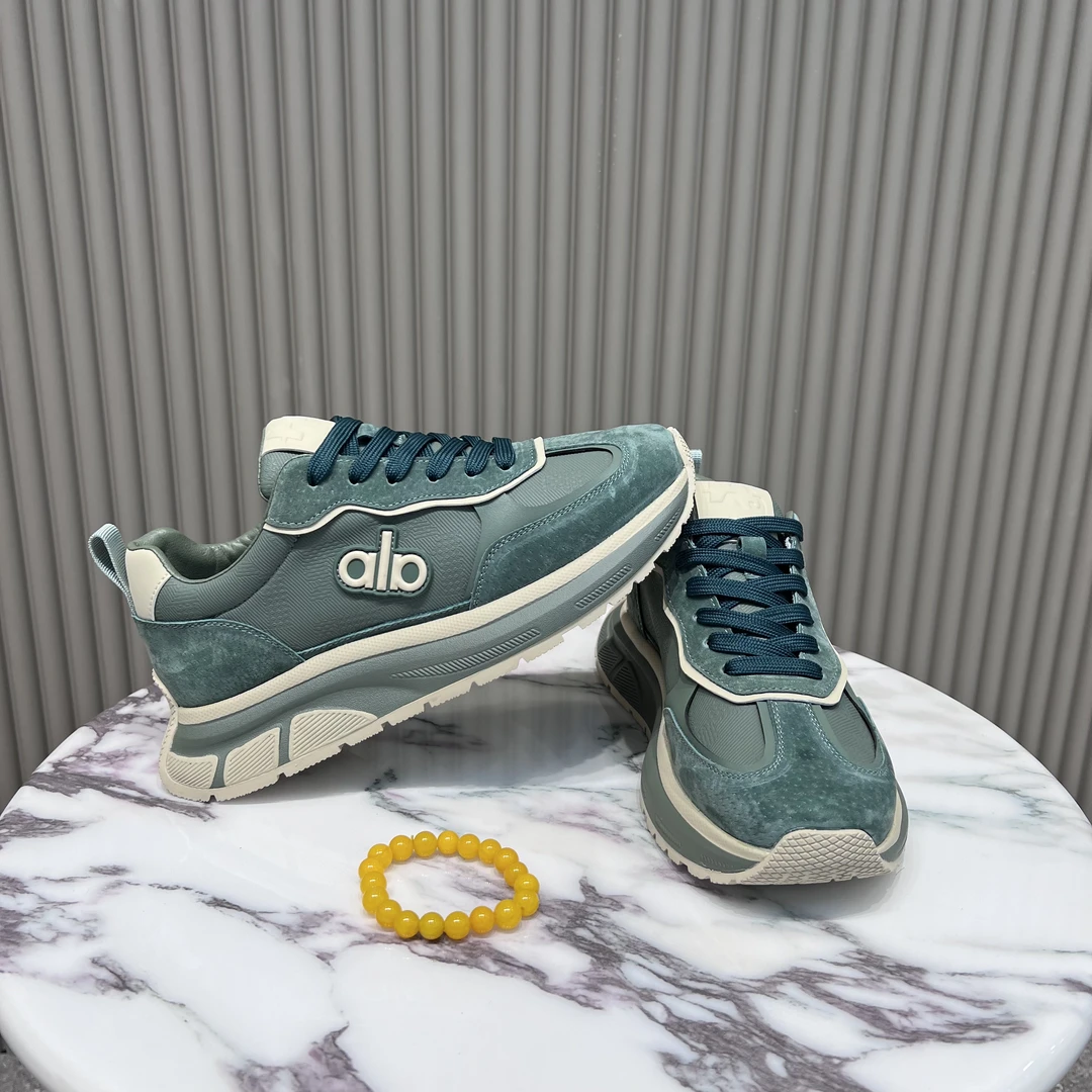 2025秋季新款引领潮流拼接平跟圆头时尚休闲鞋男鞋时尚复古休闲鞋