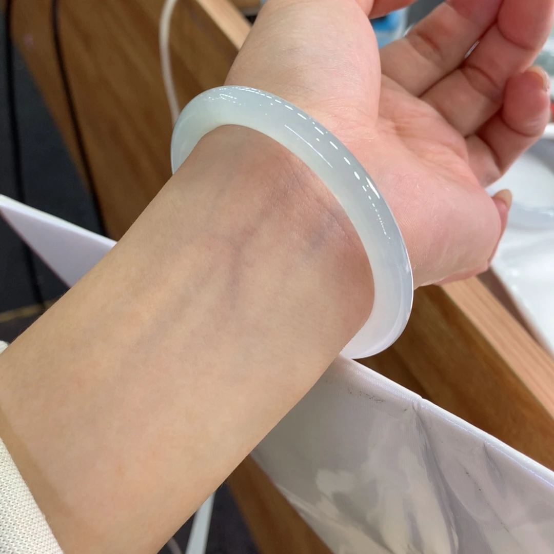 翡翠未镶嵌手镯天然Ａ货翡翠54/55